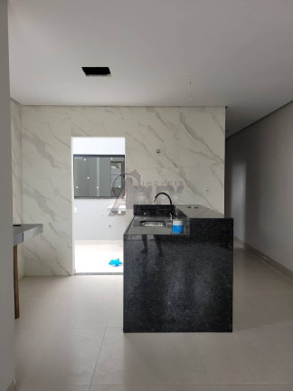 Imagem Casa com 2 Quartos à Venda, 100 m² em Montes Claros Imagem Casa com 2 Quartos à Venda, 100 m² em Montes Claros