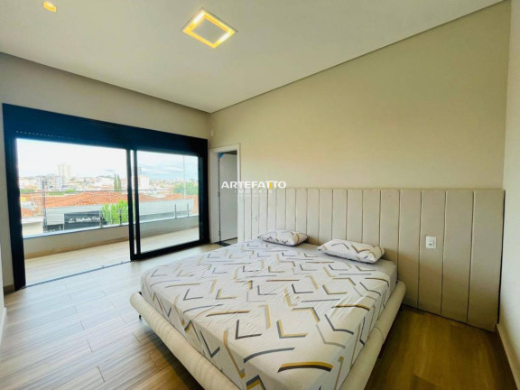 Imagem Sobrado com 4 Quartos à Venda, 250 m² Imagem Sobrado com 4 Quartos à Venda, 250 m²