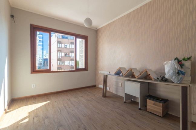 Imagem Imóvel com 3 Quartos à Venda, em Moinhos De Vento - Porto Alegre Imagem Imóvel com 3 Quartos à Venda, em Moinhos De Vento - Porto Alegre