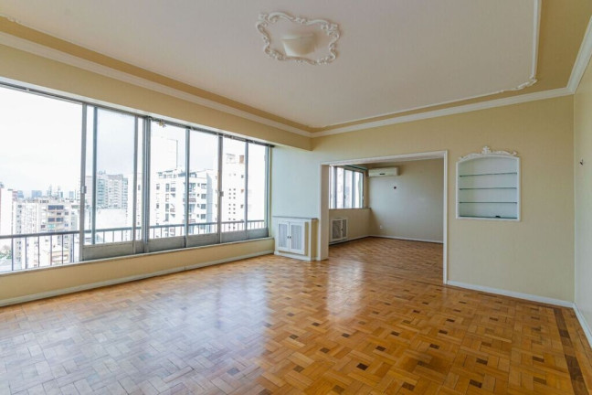Imagem Apartamento com 3 Quartos à Venda, 210 m² em Centro Histórico - Porto Alegre Imagem Apartamento com 3 Quartos à Venda, 210 m² em Centro Histórico - Porto Alegre