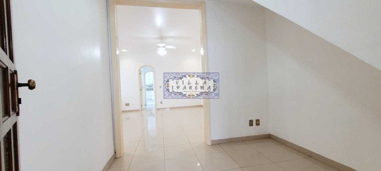 Imagem Imóvel com 2 Quartos à Venda, 102 m² em Copacabana - Rio De Janeiro Imagem Imóvel com 2 Quartos à Venda, 102 m² em Copacabana - Rio De Janeiro