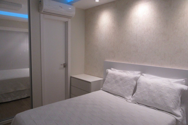 Imagem Apartamento com 1 Quarto à Venda, 40 m² em Centro Histórico - Porto Alegre Imagem Apartamento com 1 Quarto à Venda, 40 m² em Centro Histórico - Porto Alegre