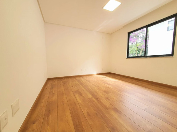 Imagem Casa com 3 Quartos à Venda, 168 m² em Comary - Teresópolis