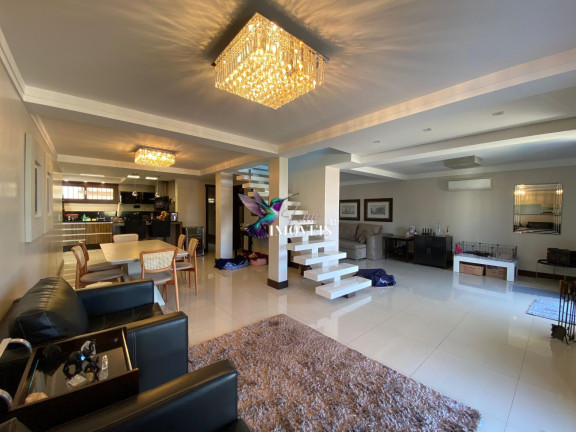 Imagem Casa com 4 Quartos à Venda, 204 m² em Centenário - Torres Imagem Casa com 4 Quartos à Venda, 204 m² em Centenário - Torres