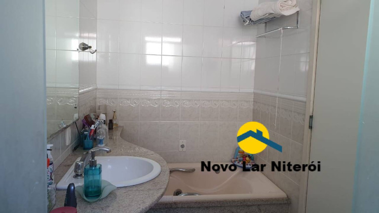 Imagem Casa com 5 Quartos à Venda, 280 m² em Piratininga - Niterói