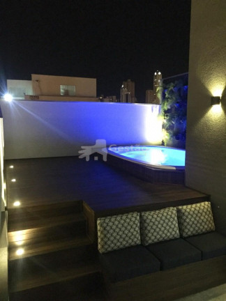 Imagem Casa com 3 Quartos à Venda, 230 m² em Centro - Balneário Camboriú