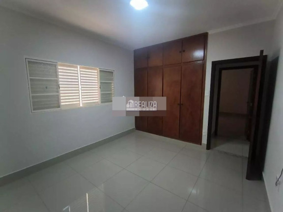 Imagem Casa com 4 Quartos à Venda, 363 m² em Fabrício - Uberaba Imagem Casa com 4 Quartos à Venda, 363 m² em Fabrício - Uberaba