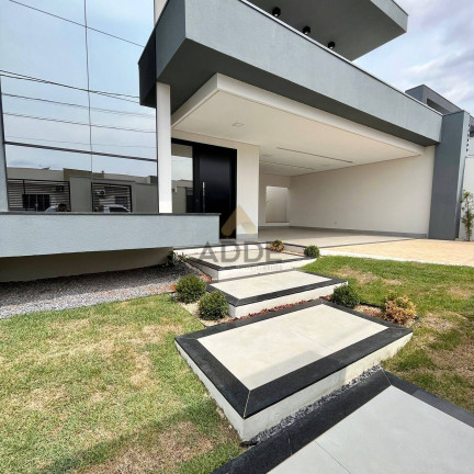 Imagem Casa com 3 Quartos à Venda, 405 m² em Green Park - Sorriso Imagem Casa com 3 Quartos à Venda, 405 m² em Green Park - Sorriso