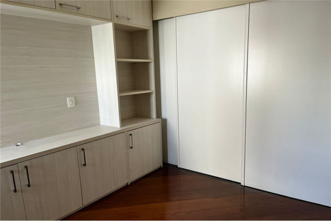 Imagem Imóvel com 4 Quartos à Venda, em Moema - São Paulo Imagem Imóvel com 4 Quartos à Venda, em Moema - São Paulo