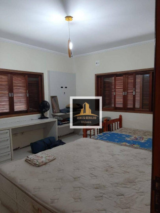 Imagem Casa com 3 Quartos à Venda, 352 m² em Jardim Britânia - Caraguatatuba Imagem Casa com 3 Quartos à Venda, 352 m² em Jardim Britânia - Caraguatatuba