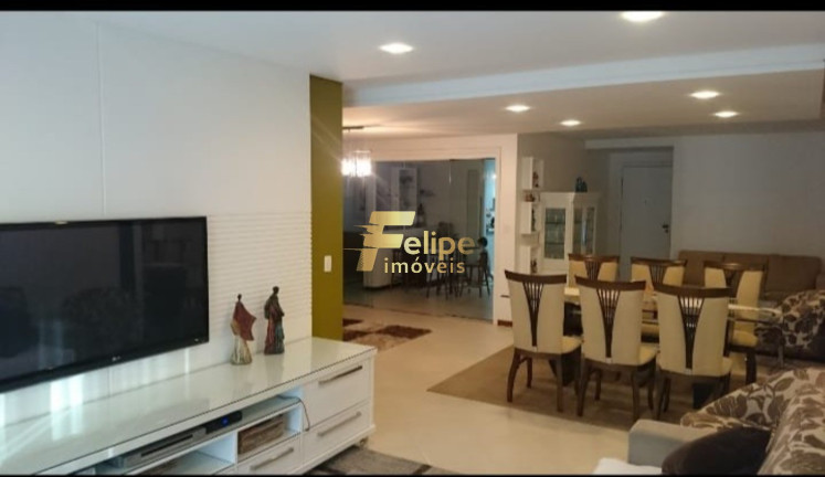 Imóvel com 4 Quartos à Venda, 250 m² em Praia Da Costa - Vila Velha
