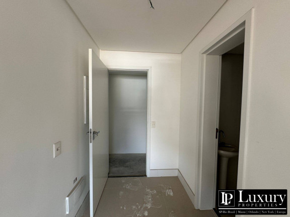 Imagem Apartamento com 4 Quartos à Venda, 246 m² em Itaim Bibi - São Paulo Imagem Apartamento com 4 Quartos à Venda, 246 m² em Itaim Bibi - São Paulo