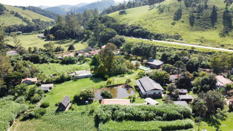 Imagem Imóvel com 13 Quartos à Venda, 10.000 m² em Sapucaí Mirim - Sapucaí Mirim Imagem Imóvel com 13 Quartos à Venda, 10.000 m² em Sapucaí Mirim - Sapucaí Mirim