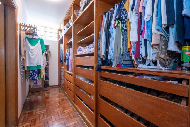 Imagem Casa com 4 Quartos à Venda, em Moema - São Paulo Imagem Casa com 4 Quartos à Venda, em Moema - São Paulo