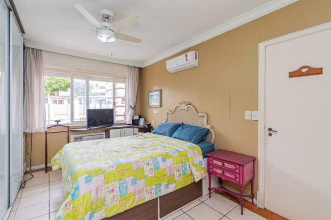 Imagem Apartamento com 3 Quartos à Venda, 110 m² em Petrópolis - Porto Alegre Imagem Apartamento com 3 Quartos à Venda, 110 m² em Petrópolis - Porto Alegre