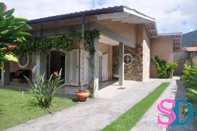 Imagem Casa com 3 Quartos à Venda, 210 m² em Enseada - Ubatuba Imagem Casa com 3 Quartos à Venda, 210 m² em Enseada - Ubatuba