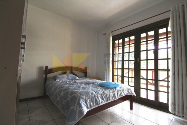 Imagem Sobrado com 5 Quartos à Venda, 325 m² em Salto Weissbach - Blumenau Imagem Sobrado com 5 Quartos à Venda, 325 m² em Salto Weissbach - Blumenau