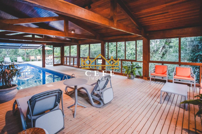 Imagem Casa com 4 Quartos à Venda, 385 m² em Centro - Gramado
