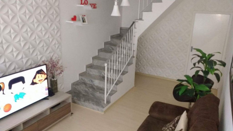 Sobrado com 2 Quartos à Venda, 132 m² em Vila Eldízia - Santo André