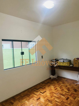 Imagem Casa com 3 Quartos à Venda, 150 m² em Vila Conceição - São Carlos Imagem Casa com 3 Quartos à Venda, 150 m² em Vila Conceição - São Carlos