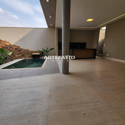 Imagem Casa com 4 Quartos à Venda, 244 m² Imagem Casa com 4 Quartos à Venda, 244 m²