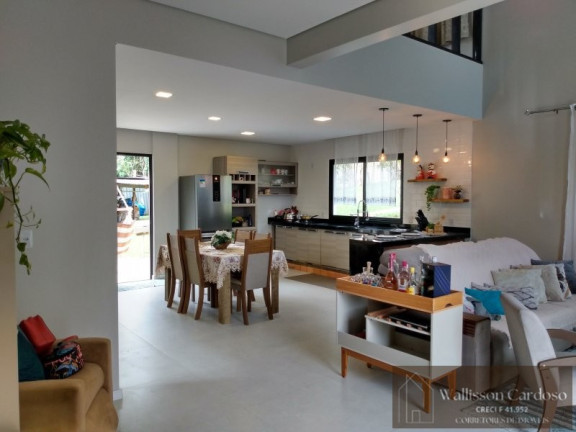 Imagem Casa com 3 Quartos à Venda, 410 m² em São Francisco De Assis - Camboriú Imagem Casa com 3 Quartos à Venda, 410 m² em São Francisco De Assis - Camboriú