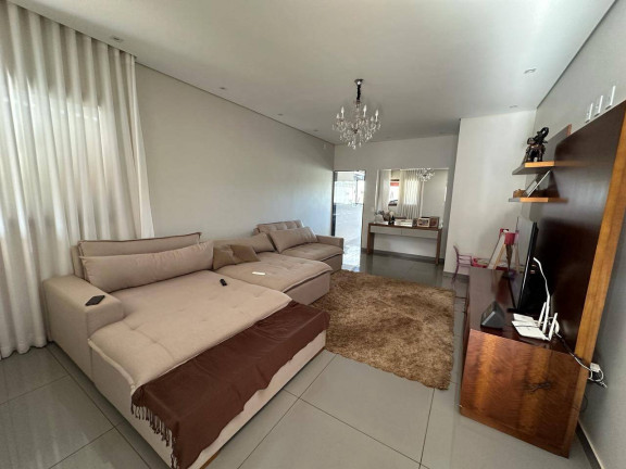Imagem Casa com 3 Quartos à Venda, 300 m² em Pio Xxii - Itatiaiuçu Imagem Casa com 3 Quartos à Venda, 300 m² em Pio Xxii - Itatiaiuçu