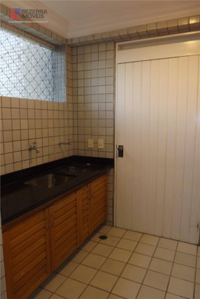 Imagem Apartamento com 4 Quartos à Venda, 232 m² em Candelária - Natal