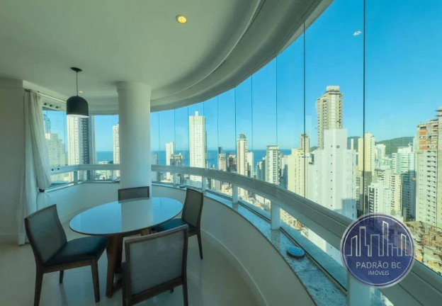 Imagem Apartamento com 2 Quartos à Venda, 127 m² em Centro - Balneário Camboriú Imagem Apartamento com 2 Quartos à Venda, 127 m² em Centro - Balneário Camboriú