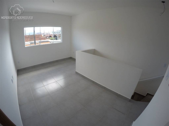 Imagem Casa com 2 Quartos à Venda, 43 m² em Guilhermina - Praia Grande