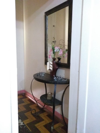 Imagem Casa com 5 Quartos à Venda, em Centro - Santa Maria Imagem Casa com 5 Quartos à Venda, em Centro - Santa Maria