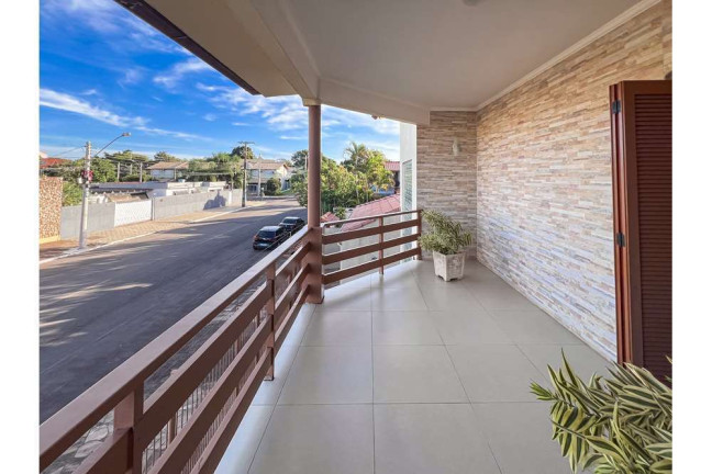 Imagem Casa com 3 Quartos à Venda, em Igara - Canoas Imagem Casa com 3 Quartos à Venda, em Igara - Canoas