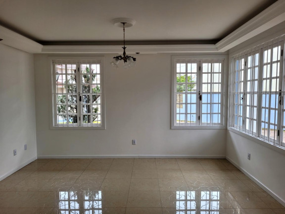 Imagem Casa com 3 Quartos à Venda, 360 m² em Camobi - Santa Maria