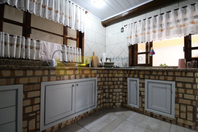 Imagem Sobrado com 5 Quartos à Venda, 325 m² em Salto Weissbach - Blumenau Imagem Sobrado com 5 Quartos à Venda, 325 m² em Salto Weissbach - Blumenau