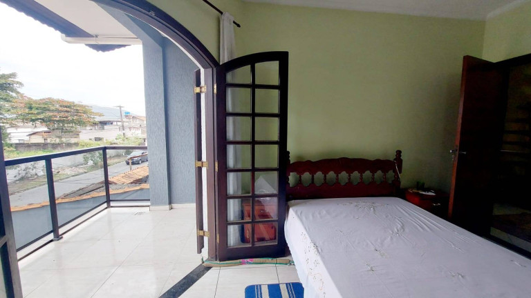 Casa com 4 Quartos à Venda,  em Vila Santa Rosa - Guarujá