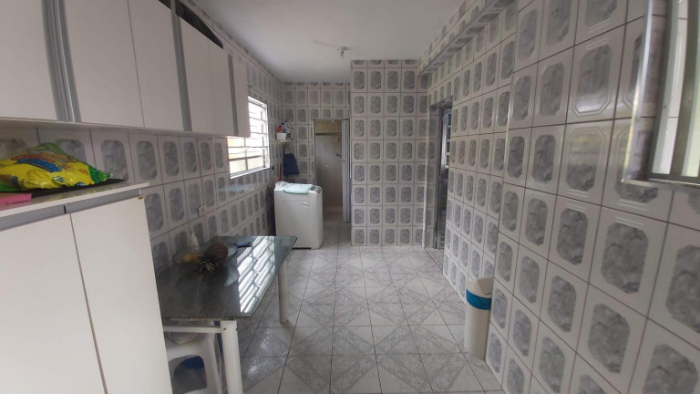 Imagem Casa com 3 Quartos à Venda, 242 m² em Helena Maria - Osasco