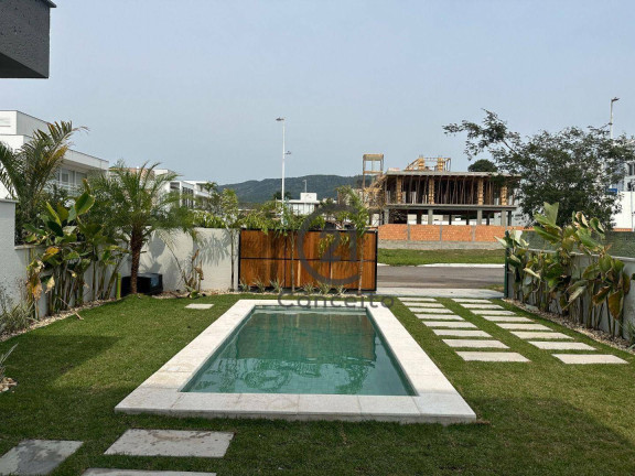 Imagem Casa com 3 Quartos à Venda, 238 m² em Lagoa Da Conceição - Florianópolis