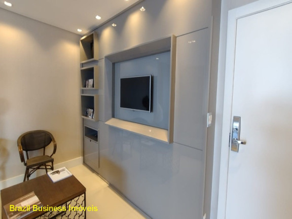 Imagem Imóvel com 3 Quartos à Venda, 128 m² em Centro - Balneário Camboriú Imagem Imóvel com 3 Quartos à Venda, 128 m² em Centro - Balneário Camboriú