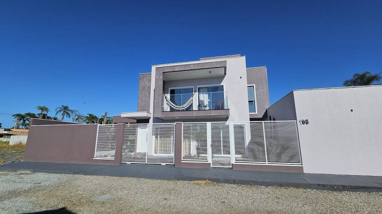 Imagem Casa com 2 Quartos à Venda, 440 m² em Costeira - Balneário Barra Do Sul Imagem Casa com 2 Quartos à Venda, 440 m² em Costeira - Balneário Barra Do Sul
