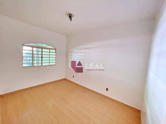 Imagem Casa com 3 Quartos à Venda, 223 m² em Nossa Senhora Do Pilar - Pouso Alegre Imagem Casa com 3 Quartos à Venda, 223 m² em Nossa Senhora Do Pilar - Pouso Alegre