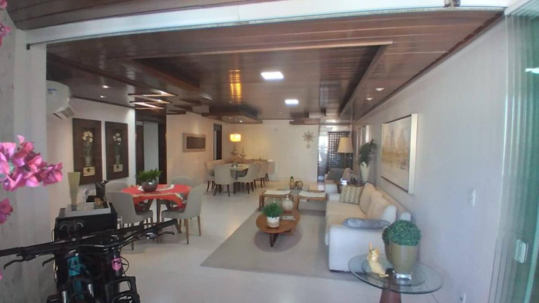 Imagem Apartamento com 3 Quartos à Venda, 200 m² Imagem Apartamento com 3 Quartos à Venda, 200 m²