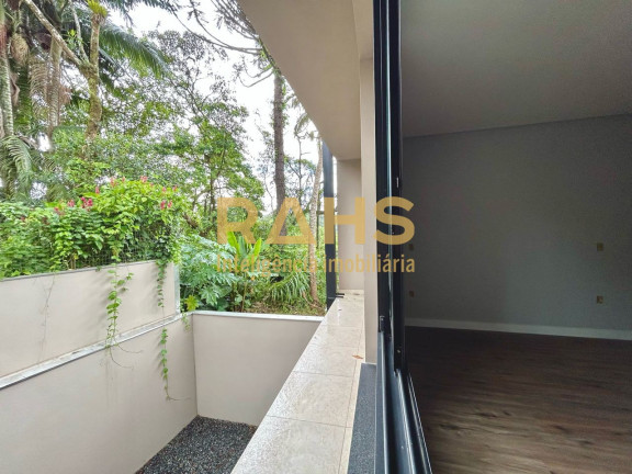 Imagem Casa com 3 Quartos à Venda, 158 m² em América - Joinville Imagem Casa com 3 Quartos à Venda, 158 m² em América - Joinville