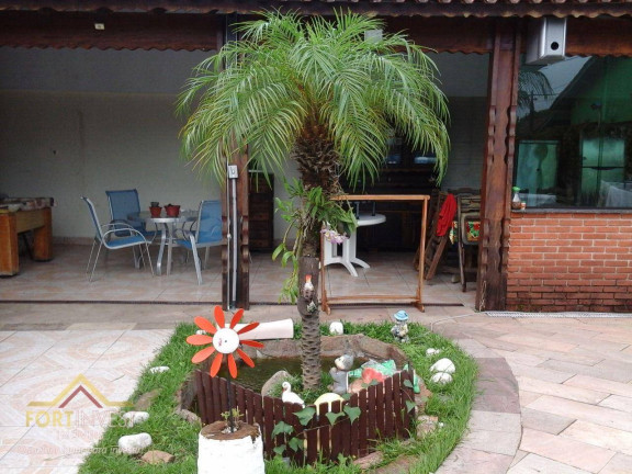 Imagem Imóvel com 5 Quartos à Venda, 506 m² em Maracanã - Praia Grande Imagem Imóvel com 5 Quartos à Venda, 506 m² em Maracanã - Praia Grande
