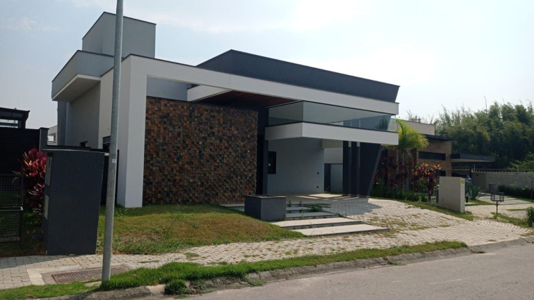 Casa com 4 Quartos à Venda, 260 m² em Urbanova - São José Dos Campos