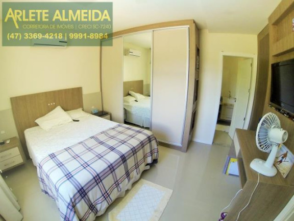 Imagem Casa com 3 Quartos à Venda, 400 m² em Centro - Porto Belo Imagem Casa com 3 Quartos à Venda, 400 m² em Centro - Porto Belo