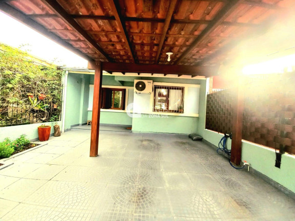 Imagem Casa com 2 Quartos à Venda, 62 m² Imagem Casa com 2 Quartos à Venda, 62 m²