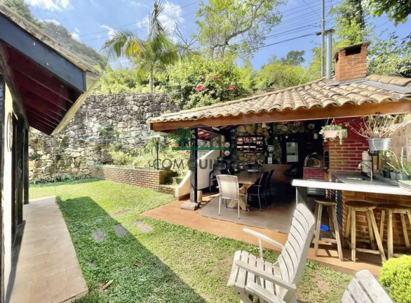 Imagem Casa com 3 Quartos à Venda, 343 m² em Fazendinha - Carapicuíba