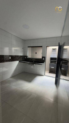 Imagem Casa com 2 Quartos à Venda, 51 m² em Balneário Pires - Praia Grande Imagem Casa com 2 Quartos à Venda, 51 m² em Balneário Pires - Praia Grande