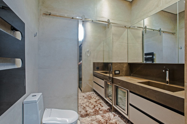 Imagem Casa com 3 Quartos à Venda, 452 m² em Santo Inácio - Curitiba Imagem Casa com 3 Quartos à Venda, 452 m² em Santo Inácio - Curitiba