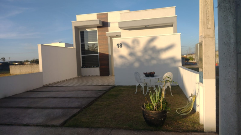 Imagem Casa com 2 Quartos à Venda, 80 m² em Condomínio Residencial E Comercial Laguna - Pindamonhangaba Imagem Casa com 2 Quartos à Venda, 80 m² em Condomínio Residencial E Comercial Laguna - Pindamonhangaba